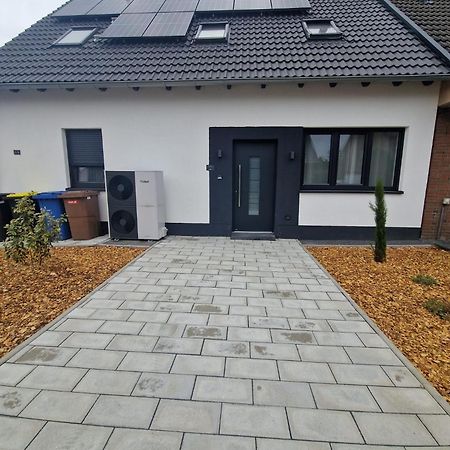 75 m² Apartment Friedensglück near Düsseldorf Willich Buitenkant foto