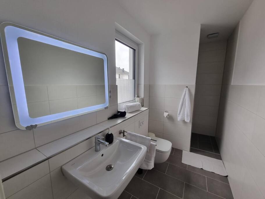 75 m² Apartment Friedensglück near Düsseldorf Willich Buitenkant foto